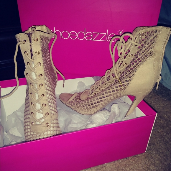 Heals 241 - Picture 6 of 7